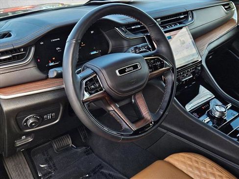 Used 2023 Jeep Grand Cherokee L Summit w/ MOPAR Finishing Package image 10