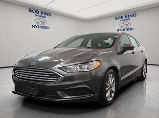 Used 2017 Ford Fusion SE w/ Fusion SE Technology Package FWD video 1