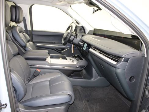 New 2026 Lincoln Navigator L Reserve image 30