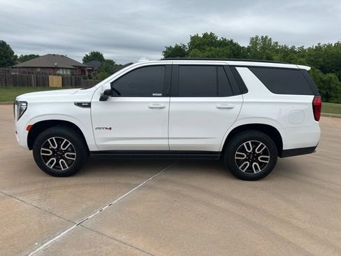 Used 2022 GMC Yukon AT4 AWD/4WD image 2