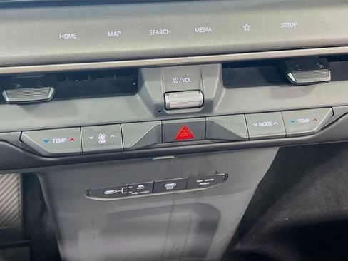 Certified 2024 Kia EV9 Wind AWD/4WD image 16