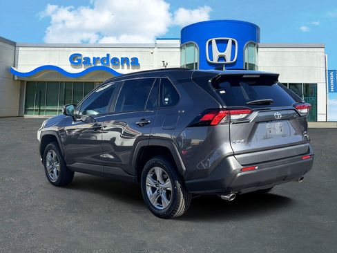 Used 2024 Toyota RAV4 XLE AWD/4WD image 4