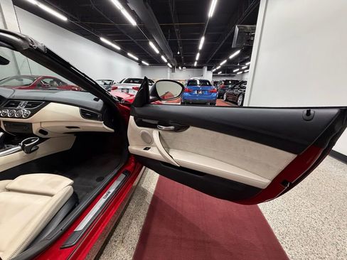 Used 2010 BMW Z4 sDrive35i image 35
