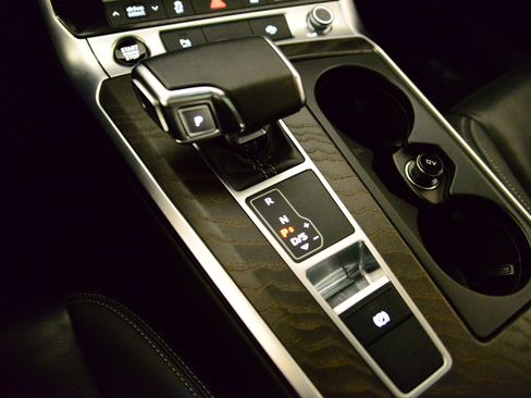 Used 2023 Audi A6 2.0T Premium w/ Convenience Package image 14