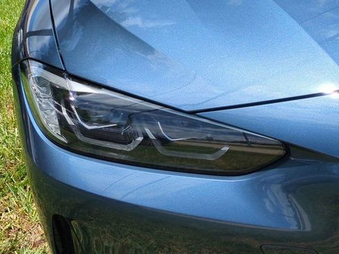 Used 2023 BMW 430i Coupe w/ Convenience Package RWD image 9
