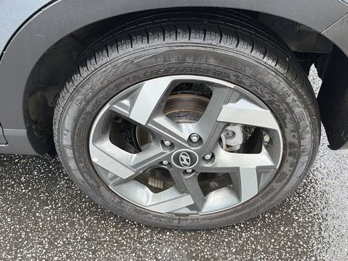 Used 2026 Hyundai Venue SEL FWD image 31