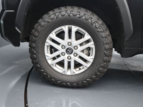 Used 2024 Toyota Tundra SR5 w/ SR5 Convenience Package AWD/4WD image 12