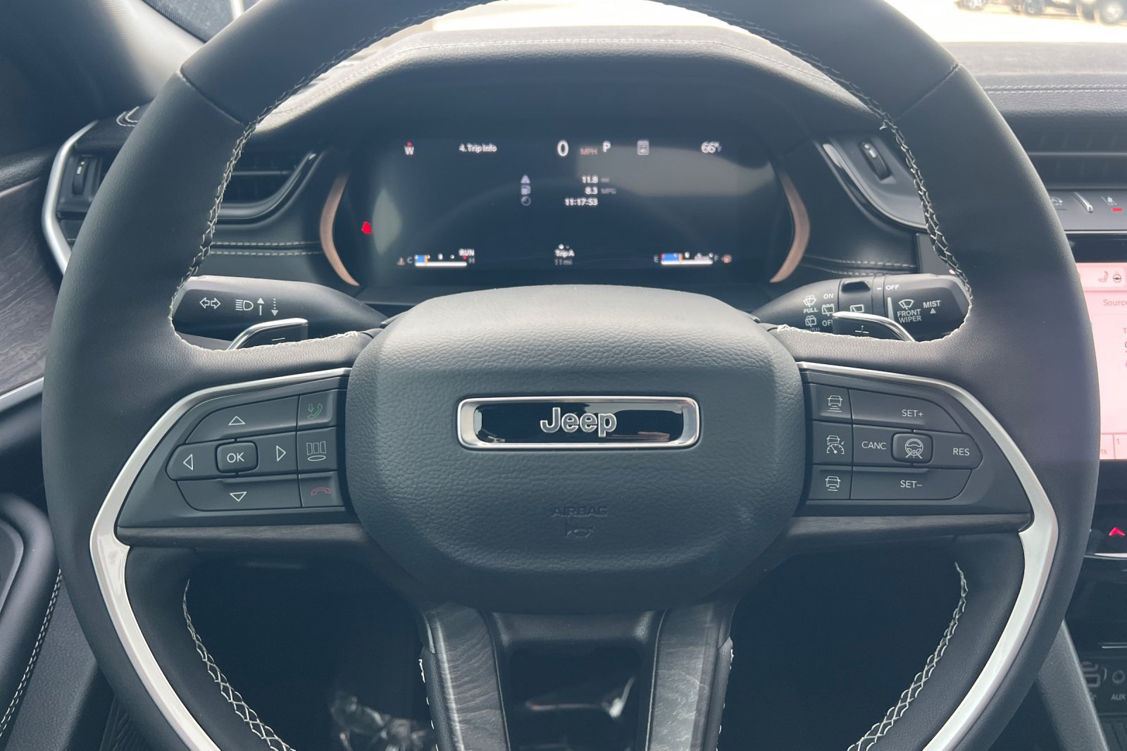 New 2026 Jeep Grand Cherokee Altitude AWD/4WD image 23
