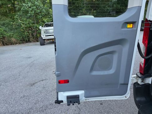 Used 2015 Ford Transit 350 XLT image 24