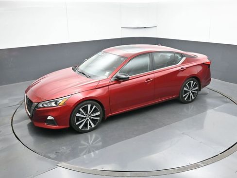 Used 2020 Nissan Altima 2.0 SR image 46