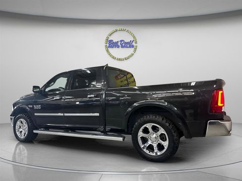 Used 2016 RAM 1500 Laramie w/ Convenience Group AWD/4WD image 3