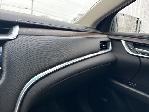 Used 2018 Cadillac XTS Luxury image 22