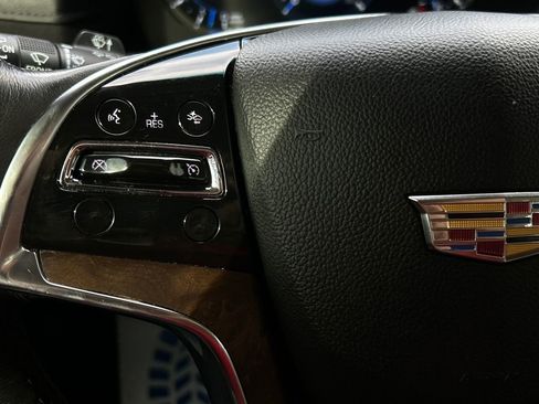 Used 2020 Cadillac Escalade Premium Luxury AWD/4WD image 33