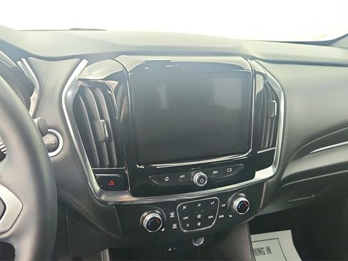 Used 2023 Chevrolet Traverse LT image 19