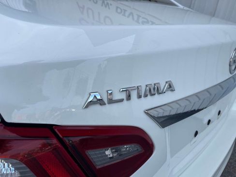 Used 2018 Nissan Altima 2.5 SV image 10