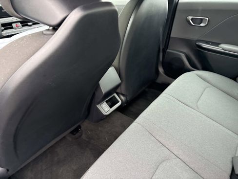 New 2025 Kia K4 LXS image 15
