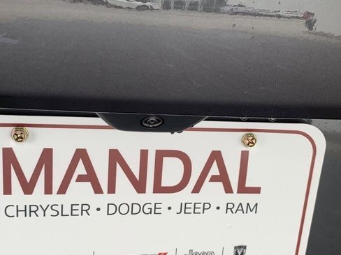 Used 2025 Jeep Grand Cherokee Limited image 14