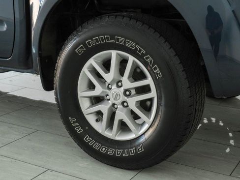 Used 2016 Nissan Frontier SV image 48