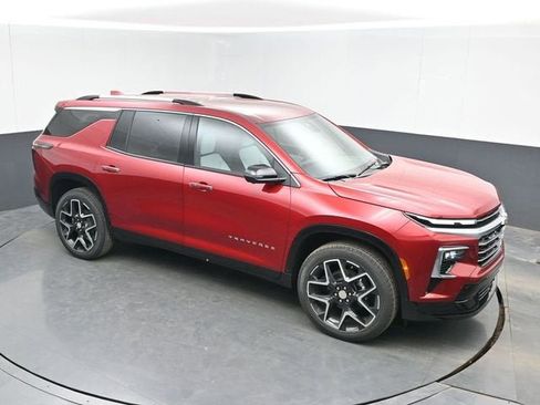 New 2026 Chevrolet Traverse High Country w/ LPO, Floor Liner Package FWD image 1