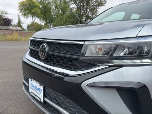 Used 2024 Volkswagen Taos S FWD image 5