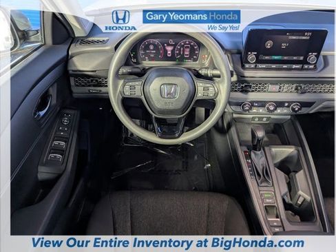 Certified 2025 Honda Accord LX image 17