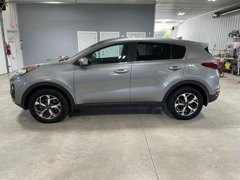 Used 2020 Kia Sportage LX AWD/4WD image 4