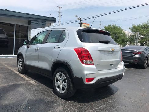 Used 2018 Chevrolet Trax LS FWD image 5