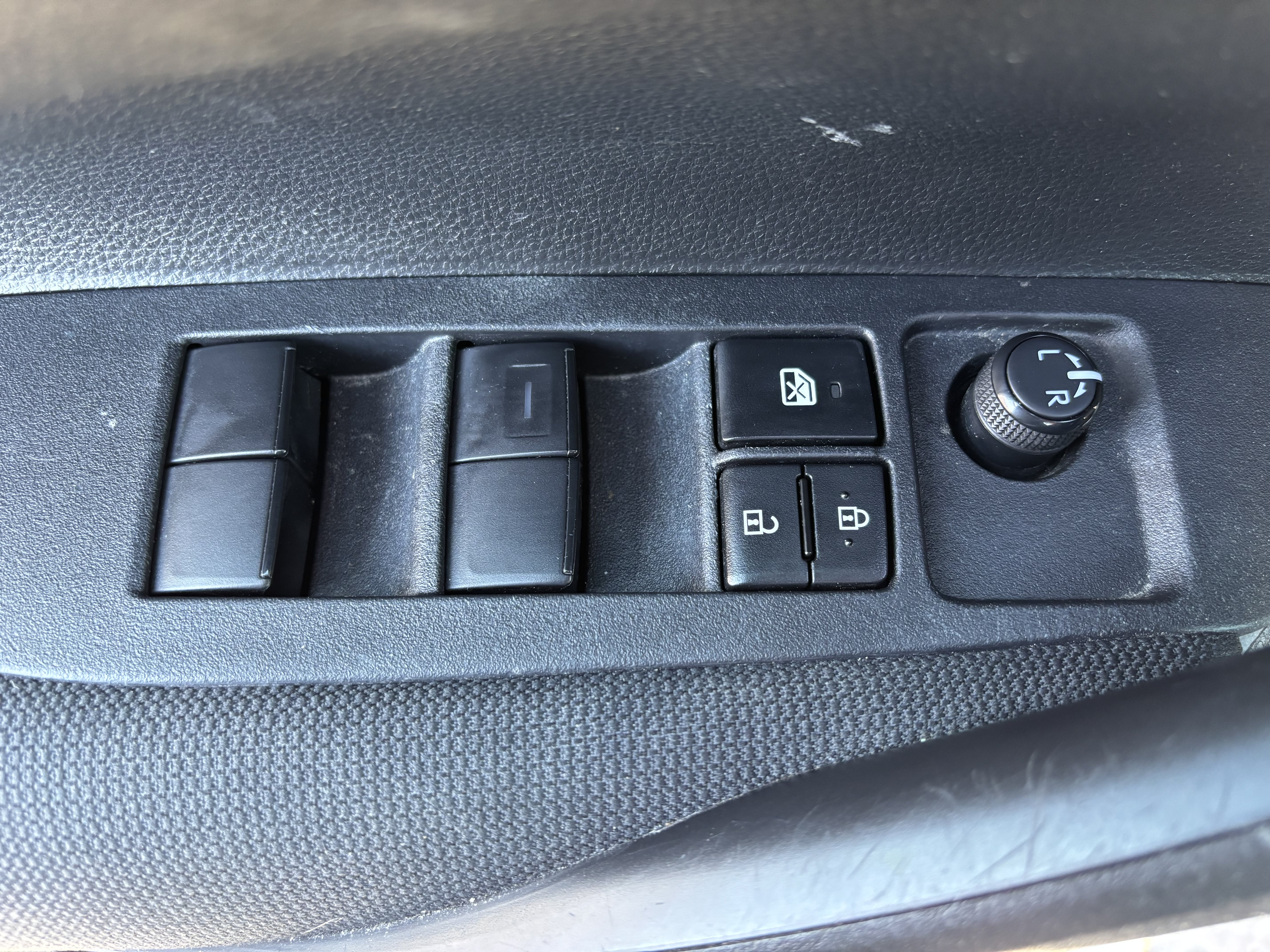 Used 2024 Toyota Corolla LE FWD image 17