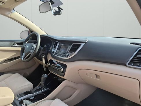 Used 2017 Hyundai Tucson SE image 14