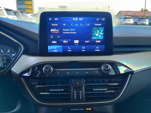 Used 2022 Ford Escape SEL FWD image 11