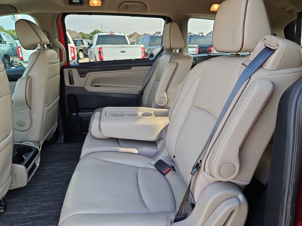 Used 2023 Honda Odyssey Elite image 15