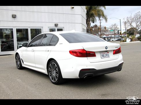 Used 2019 BMW 530e w/ M Sport Package image 7