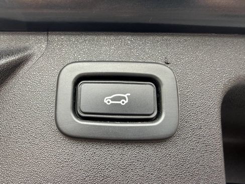 Used 2020 Land Rover Discovery Sport S R-Dynamic image 15