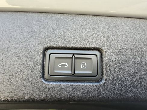 Used 2023 Audi Q4 e-tron Prestige w/ Black Optic Package image 39