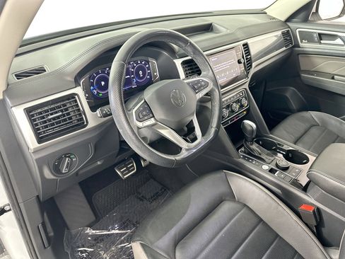 Used 2023 Volkswagen Atlas SEL Premium AWD/4WD image 9