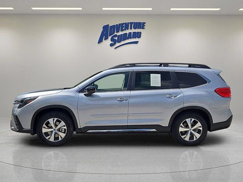 Used 2025 Subaru Ascent Limited AWD/4WD image 7