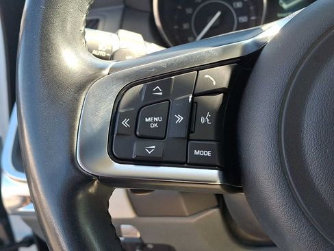 Used 2020 Jaguar E-PACE AWD/4WD image 22