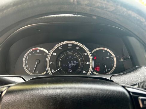 Used 2016 Honda Accord LX image 17