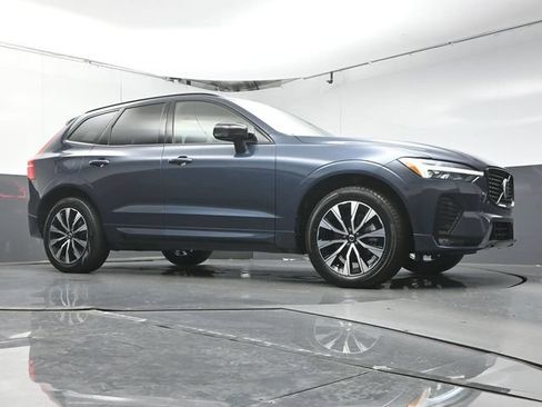 Used 2024 Volvo XC60 B5 Core AWD/4WD image 41