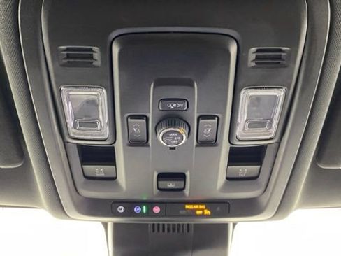 Used 2025 Chevrolet Tahoe Z71 w/ Comfort Package image 39