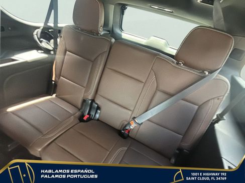 Used 2024 Chevrolet Suburban High Country AWD/4WD image 28
