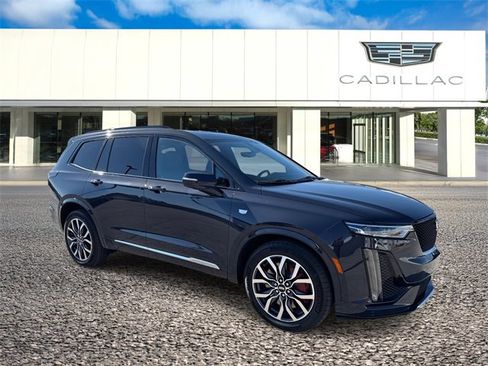 Certified 2024 Cadillac XT6 Sport w/ Platinum Package image 7