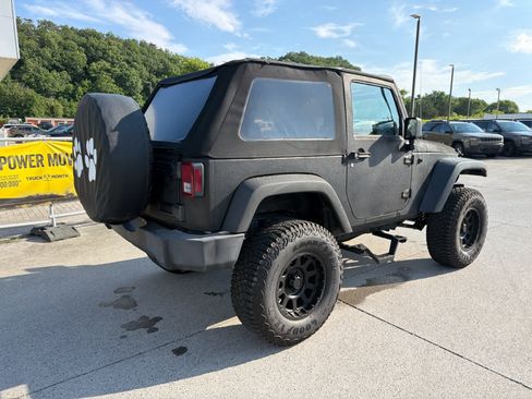 Used 2007 Jeep Wrangler Rubicon w/ Dual Top Group AWD/4WD image 7