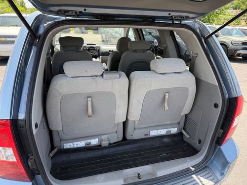 Used 2008 Kia Sedona w/ Convenience Pkg FWD image 5