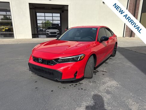 Used 2025 Honda Civic Sport image 3
