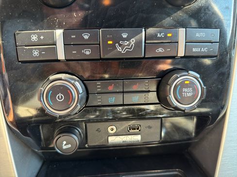 Used 2012 Ford F150 Platinum AWD/4WD image 37