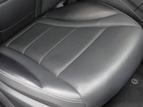 Used 2017 Mercedes-Benz C 300 Sedan image 46