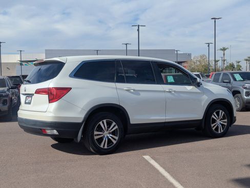 Used 2017 Honda Pilot EX image 6