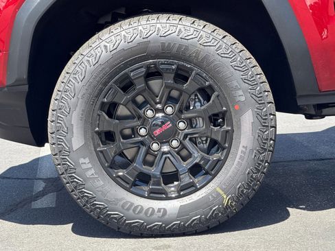 New 2026 GMC Canyon Elevation w/ Convenience Package RWD image 26