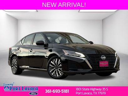 Used 2024 Nissan Altima 2.5 SV